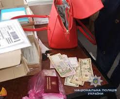 У посадовця львівської Укртрансбезпеці виявили гроші для "СБУ"