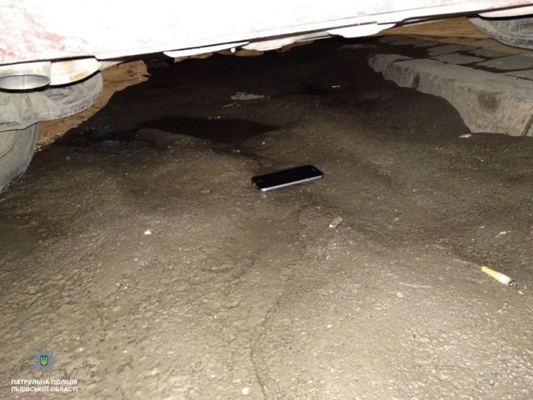Во Львове полиция нашла похищенный телефон с помощью мобильного приложения