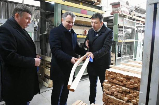 На Львівщині планують звести меблевий комбінат з виробництва стільців