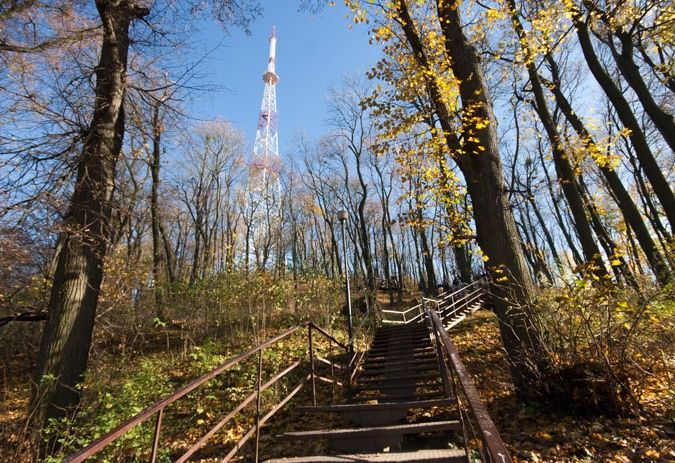 Во Львове две фирмы пытались нагреть руки на ремонте парка "Высокий замок"