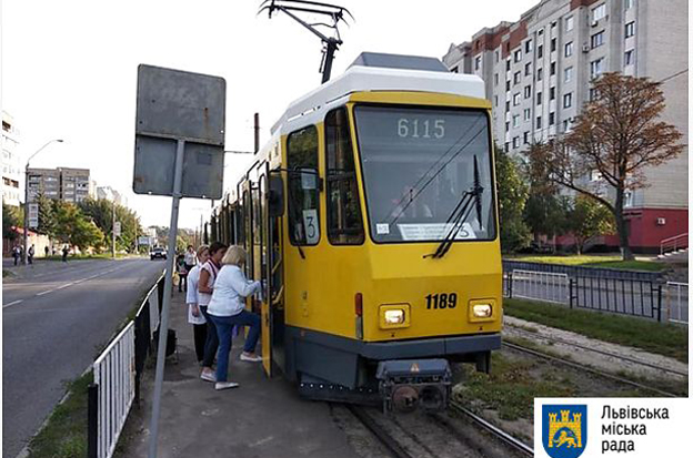У Львові виїхав на лінію перший із берлінських вагонів