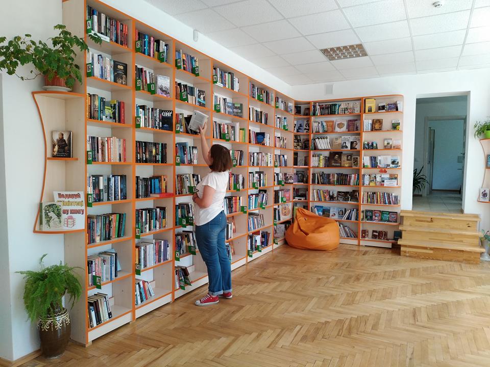 В Трускавце заведующая библиотекой судилась с чиновником горсовета