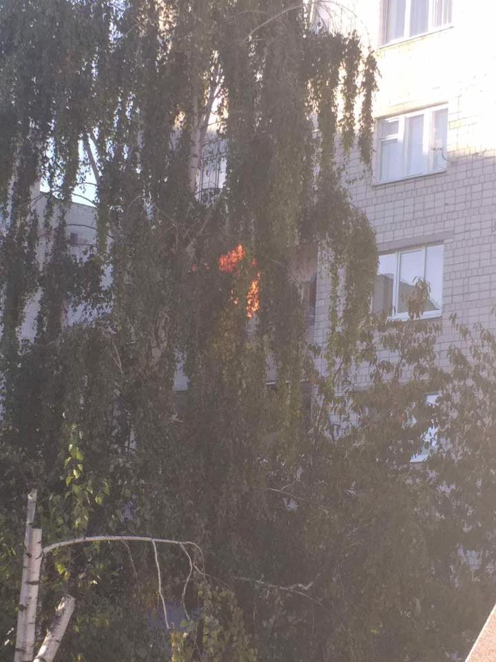 Во Львове в многоэтажке горела квартира