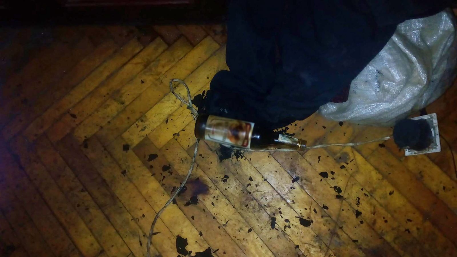 У Львові п'яний чоловік ледь не спалив багатоповерхівку (фото)