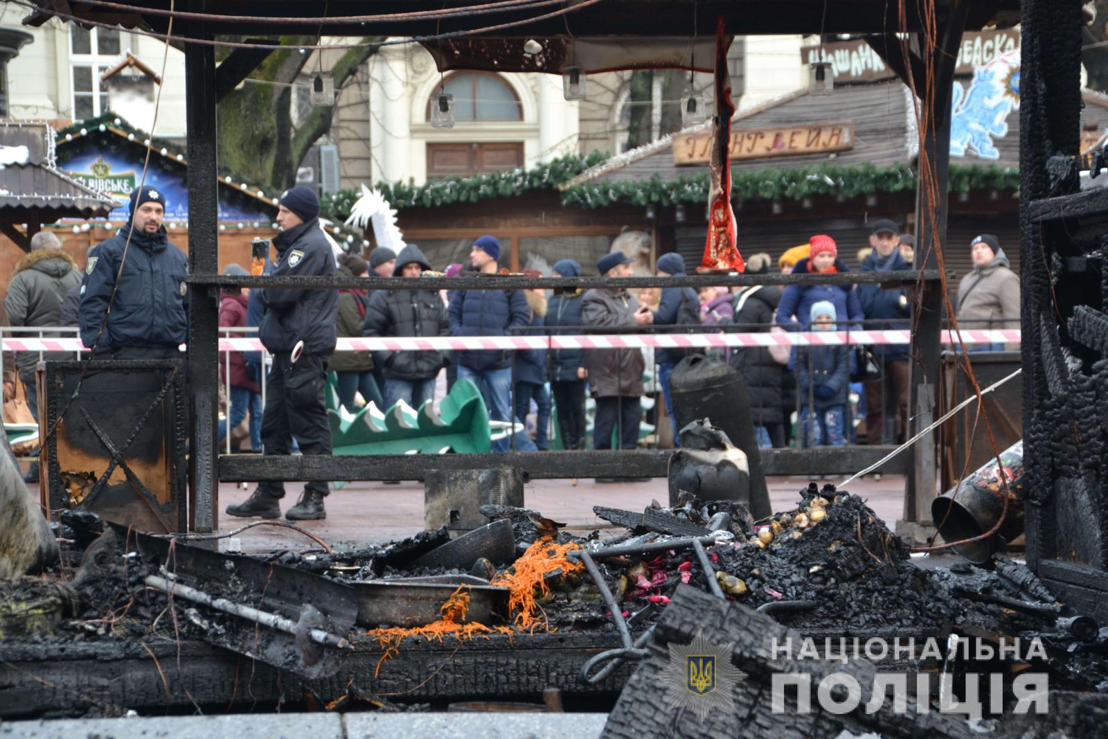 Полиция открыла уголовное производство по факту пожара на Рождественской ярмарке