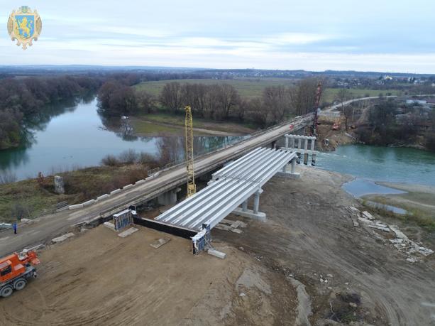 На Львовщине реконструируют мост