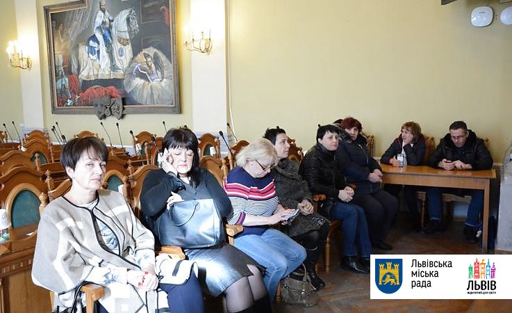 Во Львове стоматологи сорвали сессию городского совета