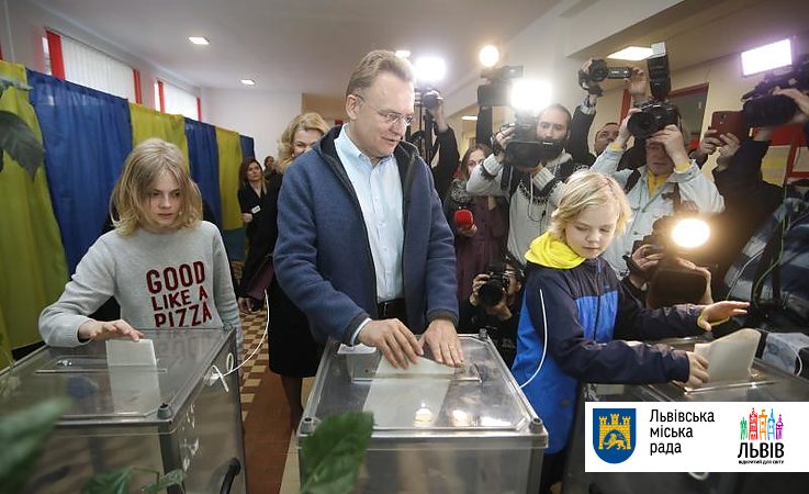 Андрей Садовый проголосовал на выборах президента