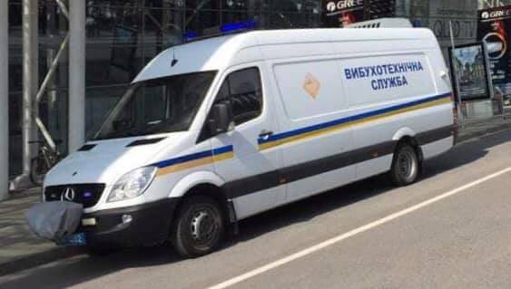 У Львові шукають вибухівку у семи лікарнях