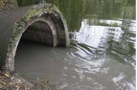 На Львовщине стоки из канализации загрязнили реку