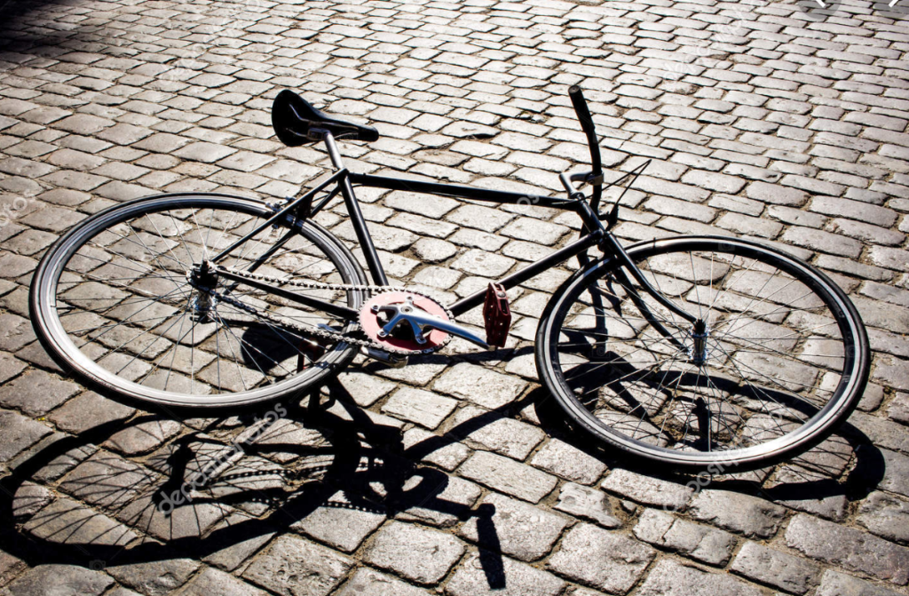 У Львові просять заборонити бруківку на вулицях, де немає велодоріжок