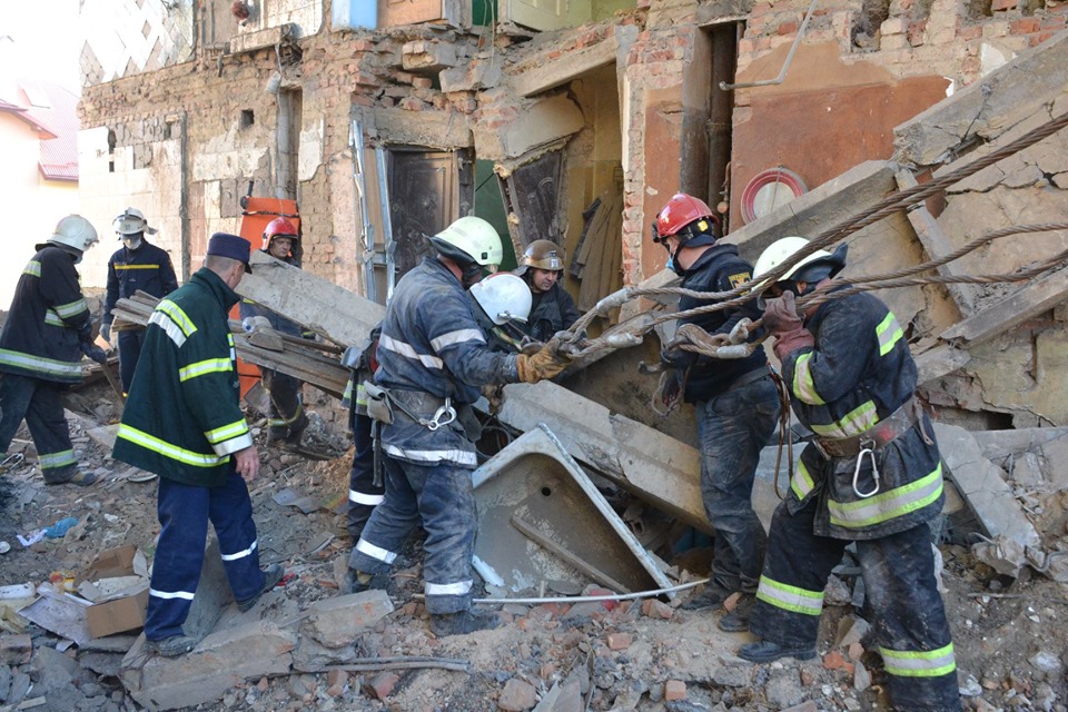Эксперты назвали причину разрушения дома в Дрогобыче