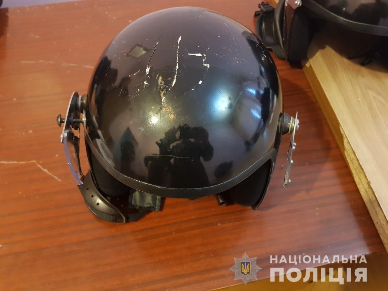 На Львовщине при разгоне активистов пострадали восемь полицейских