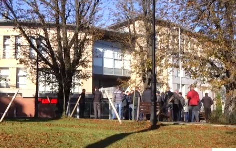Во Львове пикетировали польское консульство