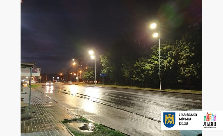 У Львові освітлюють в'їзди у місто