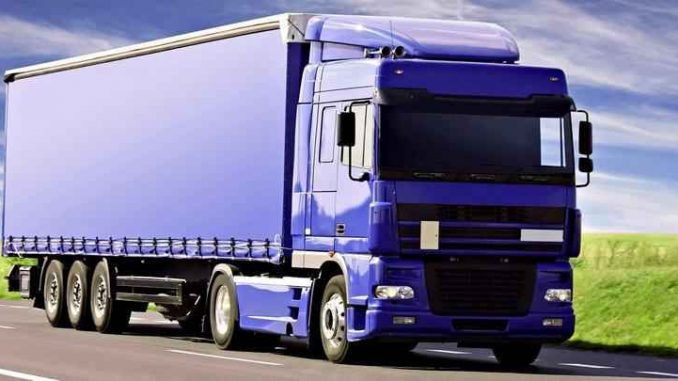 Во Львове просят запретить движение грузовиков из Рясного