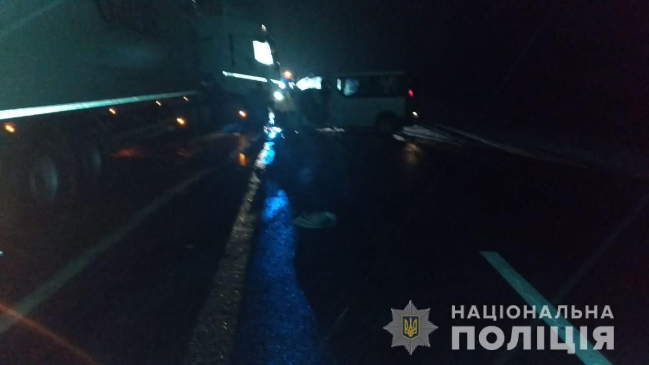 На Львовщине водитель грузовика совершил смертельное ДТП