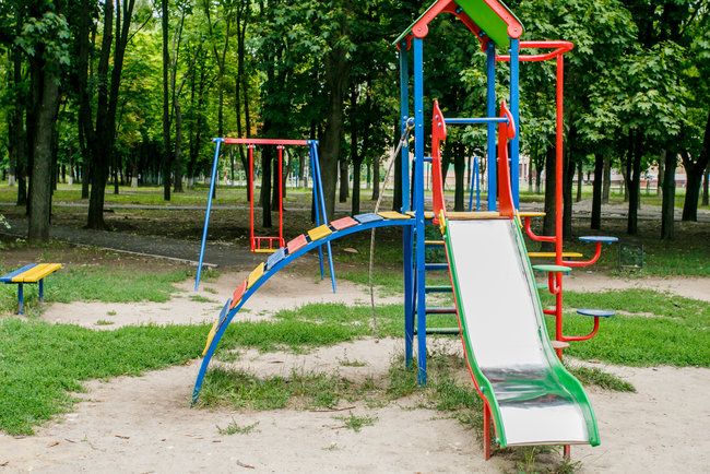 У Львові замінять старі дитячі майданчики