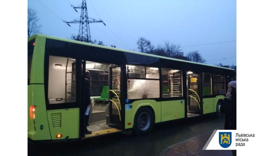 У Львові обстріляли автобус