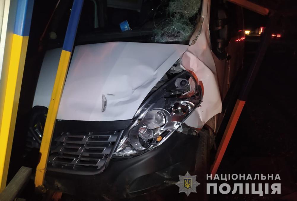 Внаслідок наїзду мікроавтобуса на Львівщині загинув велосипедист