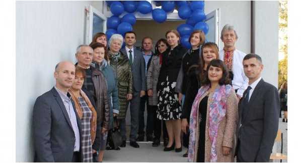 На Мостищині відкрили школу після реконструкції