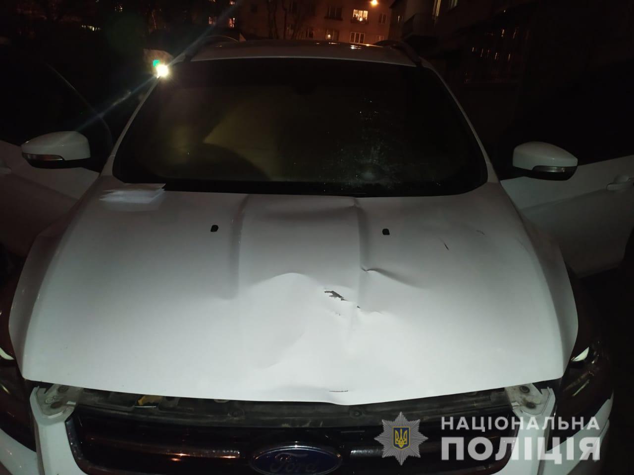У Львові поліцейські розшукали водія, який скоїв наїзд на пішохода та втік