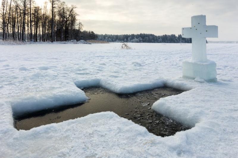 Мерія застерігає мешканців Львівської МТГ утриматися від купання у водоймах на Водохреща
