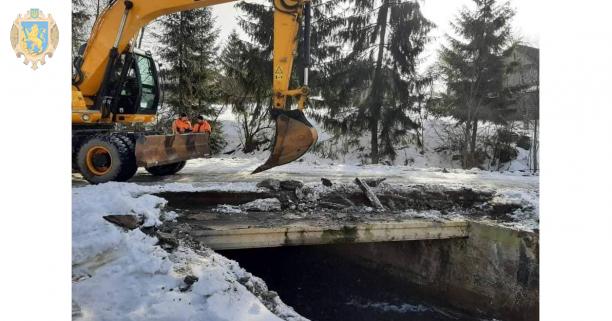 На дорозі Славське – Хащованя відновили ремонт двох мостів