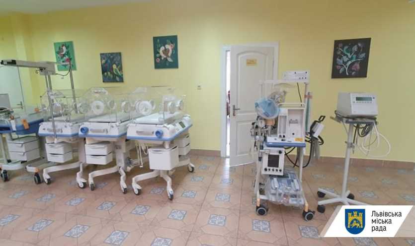 Міська дитяча лікарня отримала медичне обладнання від дитячих лікарень Польщі