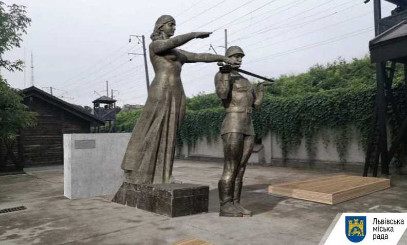 Центральні скульптури Монумента слави перемістять до музею «Територія терору»