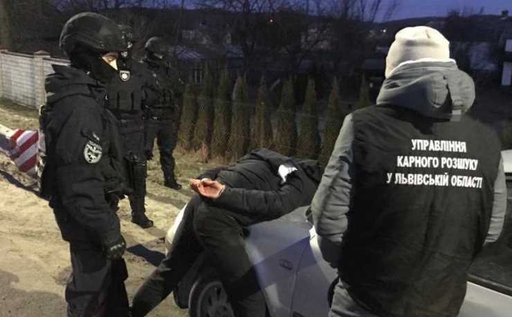 На Львівщині судитимуть учасників злочинної групи, які вчиняли розбійні напади на заробітчан