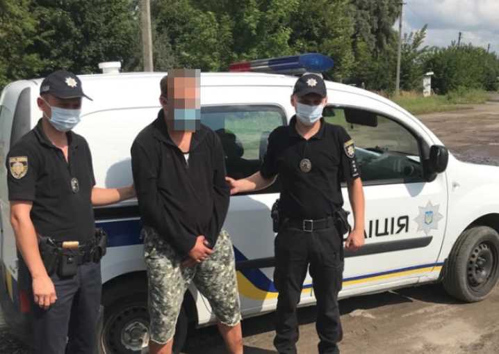 На Львівщині поліцейські затримали зловмисника, причетного до вбивства знайомої
