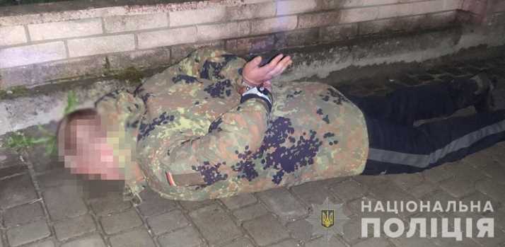 На Львівщині поліцейські затримали озброєних зловмисників, причетних до викрадення людини 