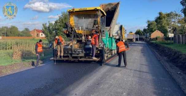 Сокаль – Стоянів: автомобільну дорогу розпочали асфальтувати