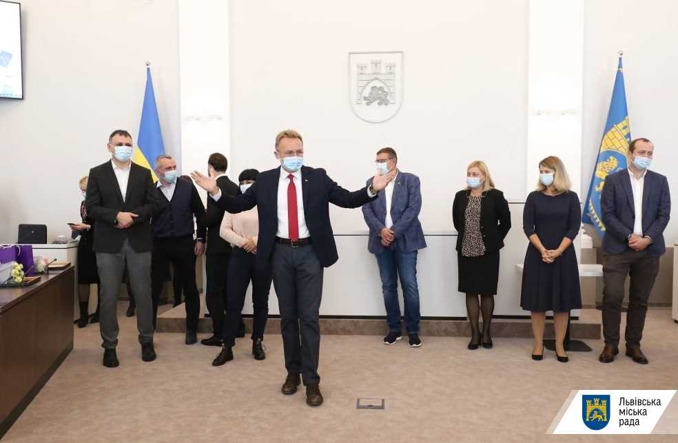 З нагоди Дня вчителя у Львові нагородили 55 найкращих працівників освіти