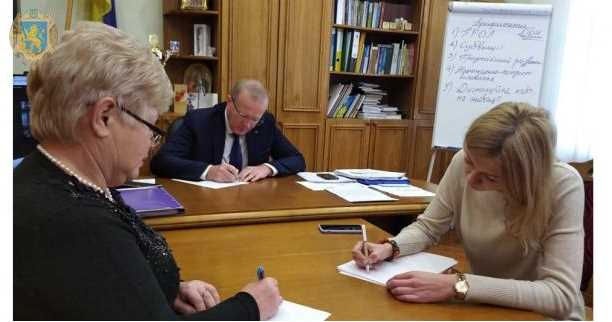 Працівники департаменту освіти долучились до написання Всеукраїнського радіодиктанту