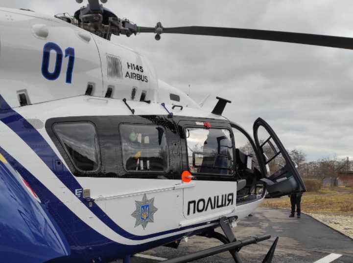 На Львівщині поліцейський гелікоптер здійснив медичну евакуацію пацієнта