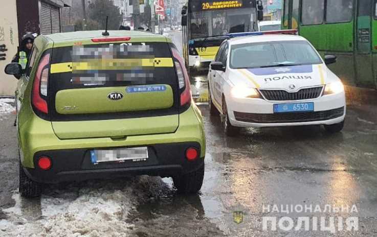 У Львові раптово помер водій автомобіля