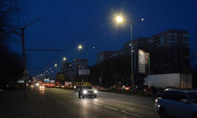 Вуличне освітлення по місту не вимикатимуть: це важливо для безпеки