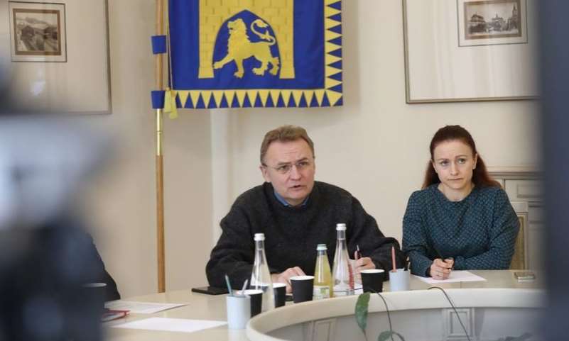 Львів закликає міжнародні організації допомогти в будівництві житла для вимушено переміщених українців