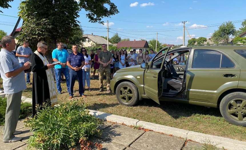 Зі Стрийщини відправили ще одне авто для українських захисників