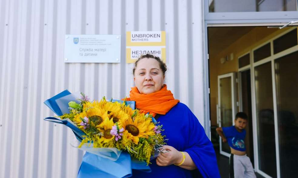 Амбасадорка «Незламних» Ніно Катамадзе відвідала Центр матері та дитини «Незламні матусі» у Львові