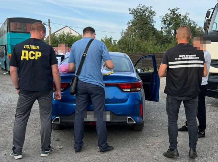 Викрадали товар під приводом товарних перевезень: на Львівщині поліцейські затримали організаторів «схеми»