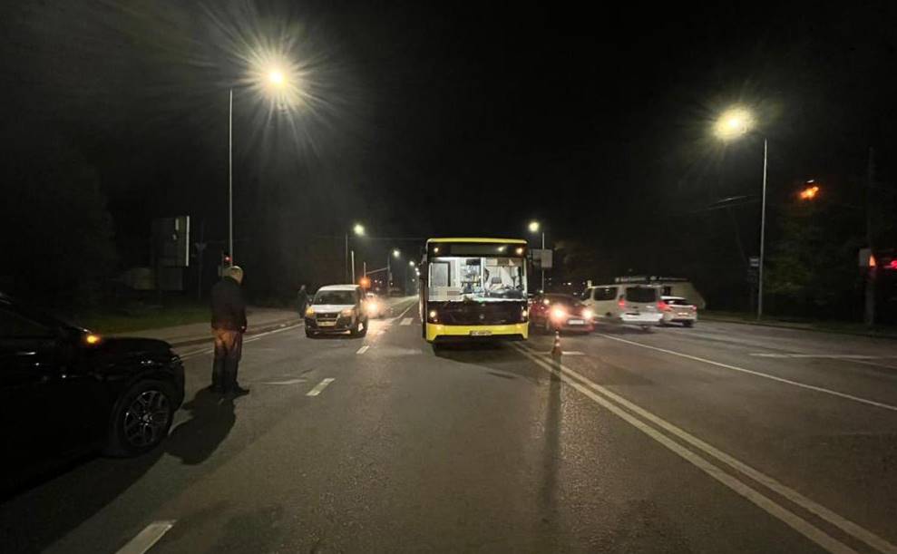 У Львові внаслідок наїзду автобуса травмований пішохід