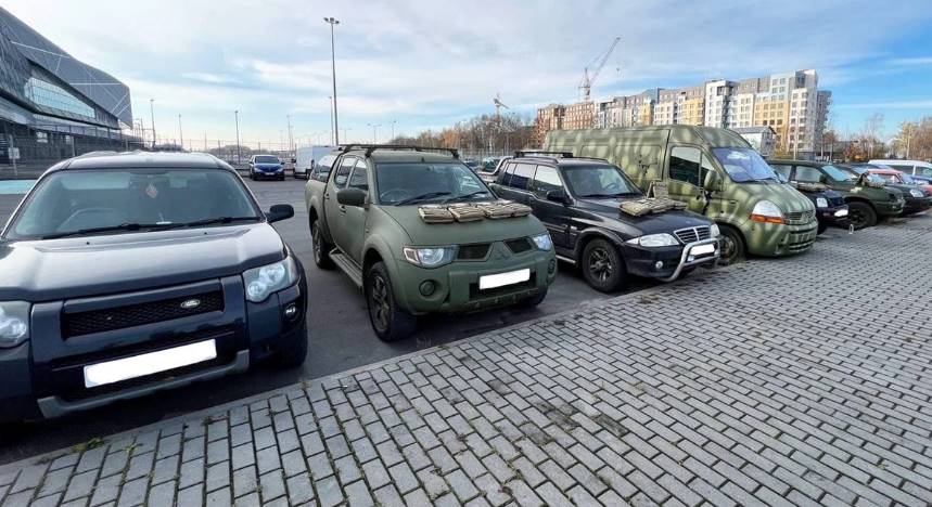 Ще 6 авто передали для воїнів ЗСУ у межах ініціативи 1000 автомобілів свободи