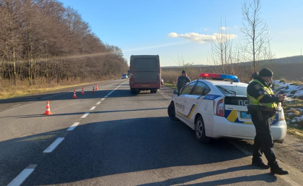 У Львівському районі внаслідок наїзду автобуса травмований літній пішохід