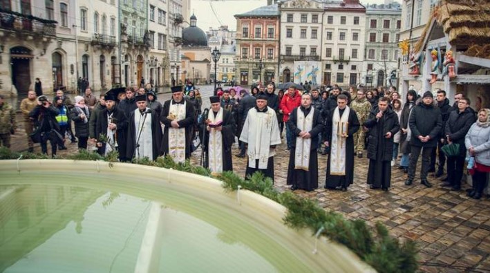 У центрі Львова провели міське водосвяття