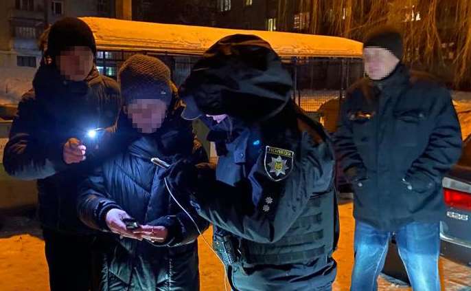 У Львові поліцейські затримали зловмисника відразу після скоєння ним крадіжки