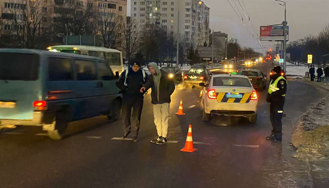 У Львові внаслідок наїзду «Фольксвагена» важко травмований пішохід