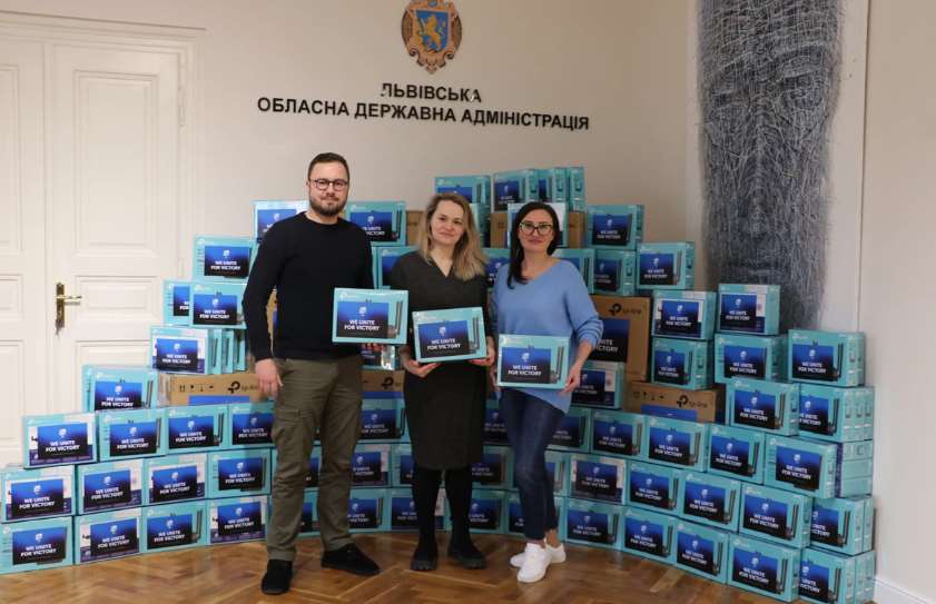 Ще майже 150 шкіл та садочків міста Лева будуть забезпечені інтернетом в укриттях